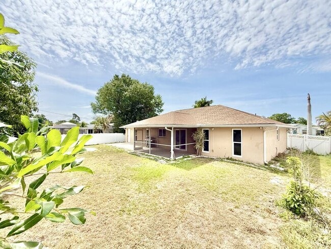Building Photo - 22148 Lockport Ave