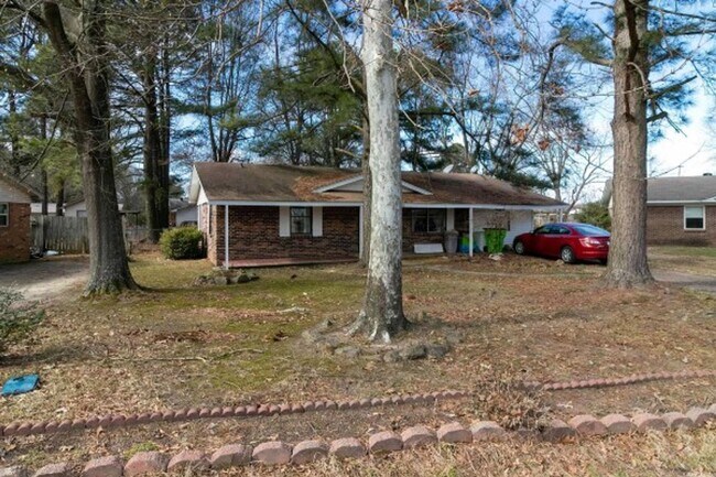 Building Photo - 114 Willow Loop