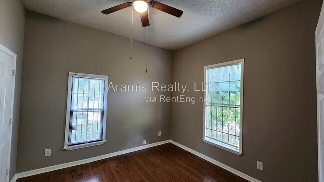 Building Photo - 129 McDonough Blvd SE