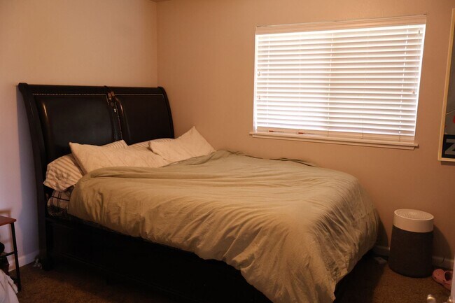 Building Photo - Fruitland Gem: 3BR/2BA with Finished Basement