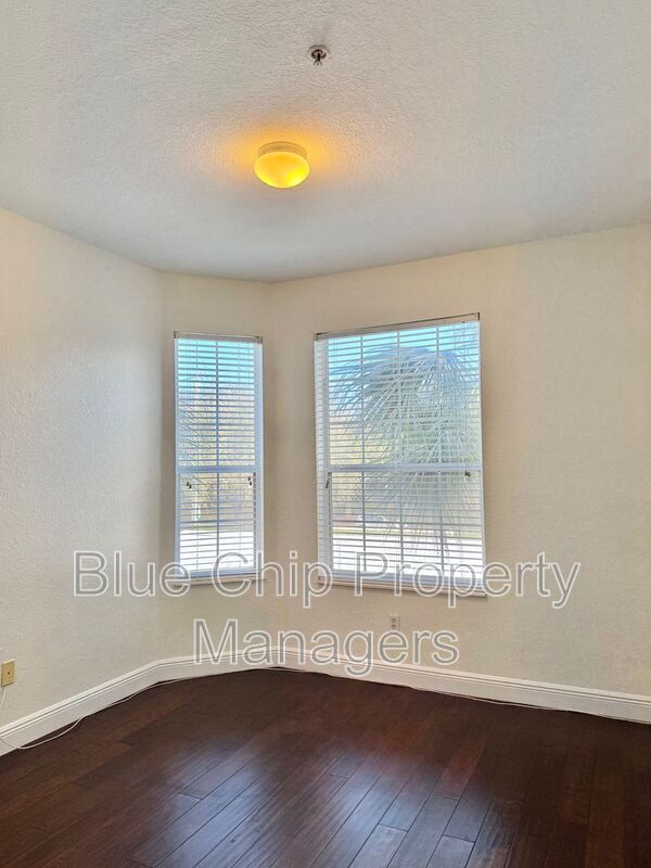 Building Photo - 6402 Cava Alta Dr