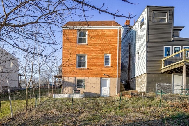 Building Photo - Beautiful Newly Renovated 3BD 1BA House on Mt Washinton