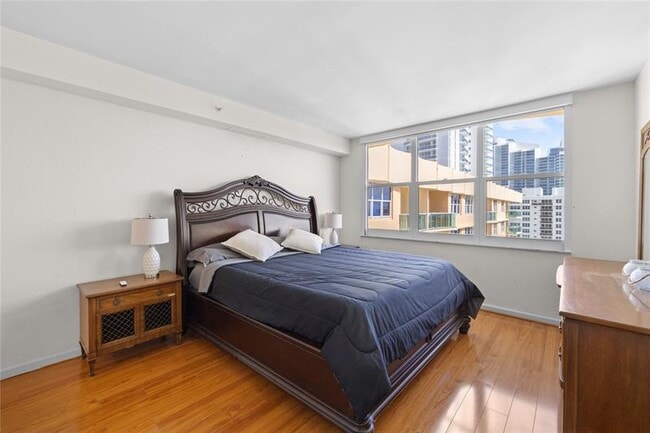 Building Photo - 2501 S Ocean Dr