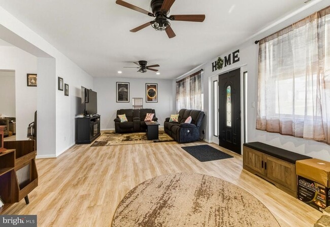 Building Photo - 1013 Delsea Dr