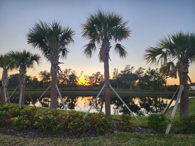 Building Photo - 11041 65th Ter E