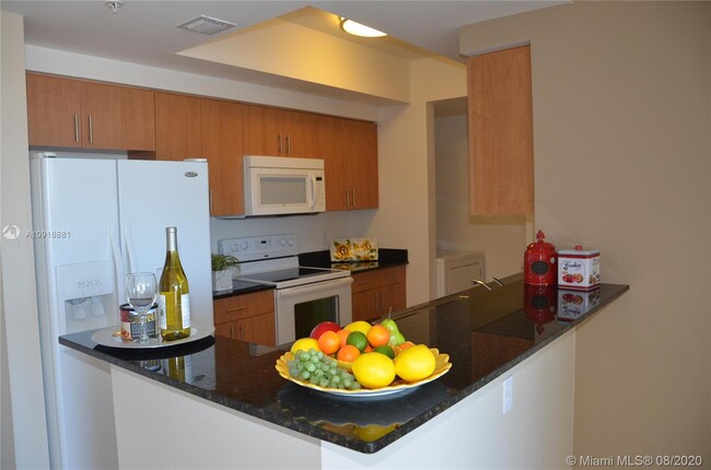 Building Photo - 9365 SW 77th Ave
