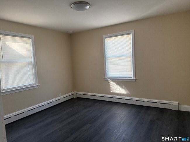 Building Photo - 29 Bouley Ave