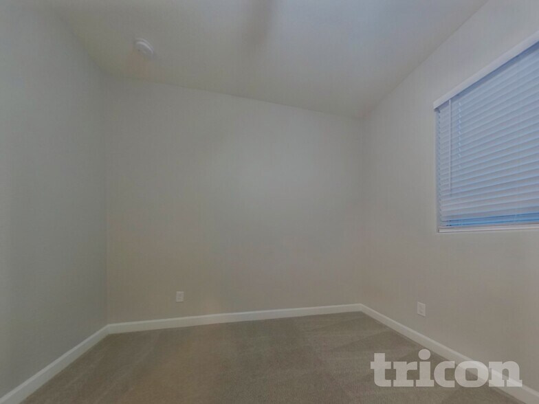 Building Photo - 17142 W Seldon Ln