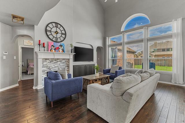 Building Photo - 2245 Gulfstream Dr