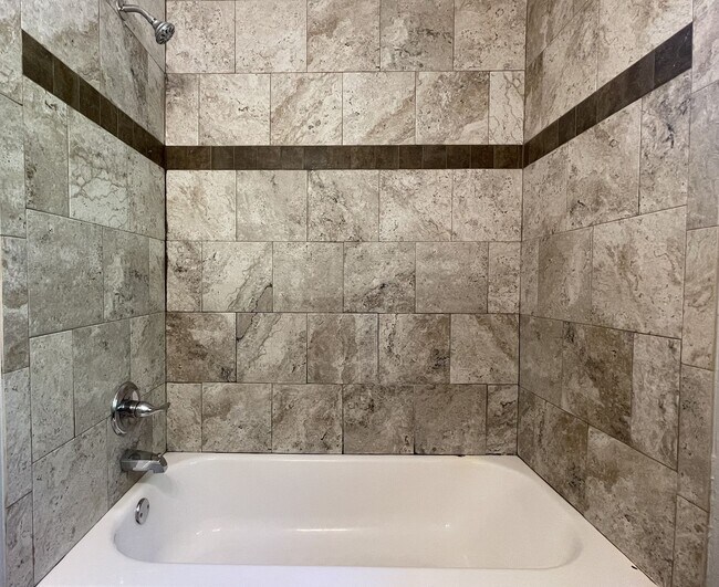 Building Photo - Beautiful Home with Granite and Hardwood!-...