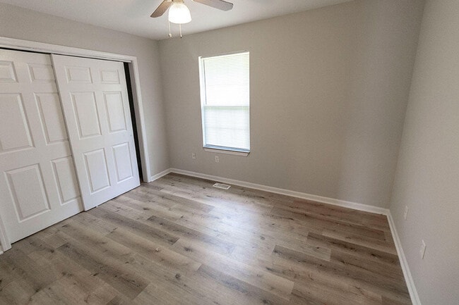 Building Photo - 1412 N Frideriki Dr