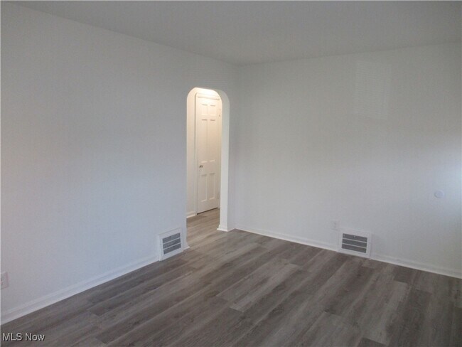 Building Photo - 12213 Mortimer Ave