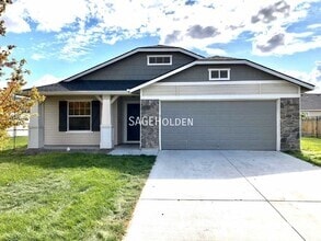 Building Photo - 705 SW Nugget-