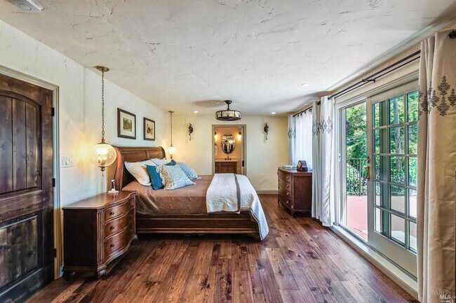 Building Photo - 9 El Camino Real