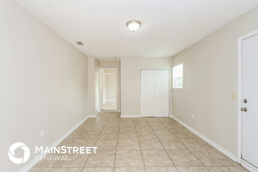 Building Photo - 1257 Linmoor Cir NE