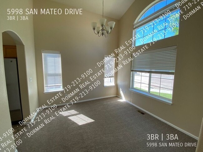 Building Photo - 5998 San Mateo Dr