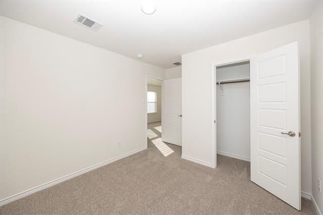 Building Photo - 1001 Marigold St