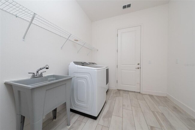 Building Photo - 7687 Bowery Dr