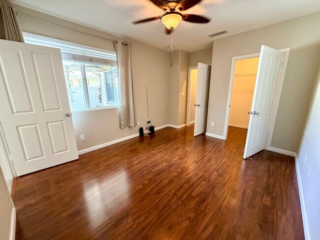 Building Photo - Spacious 3-Bed, 2-Bath Townhome in Ka Maka...
