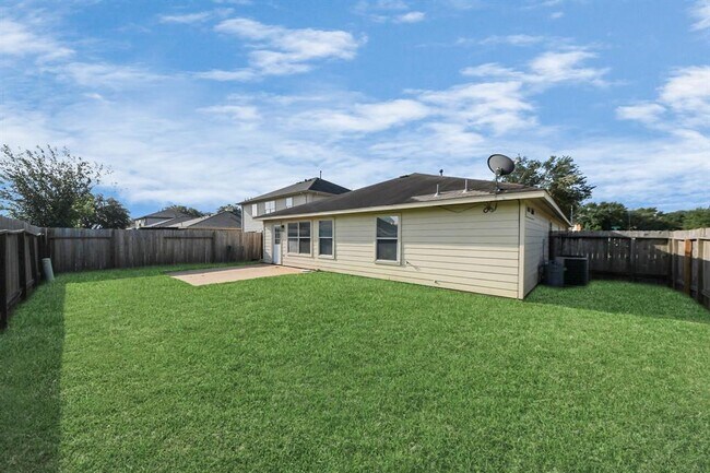 Building Photo - 19630 Beachy Ct