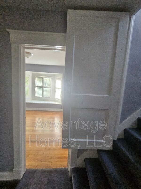 Building Photo - 4544 Terrace St