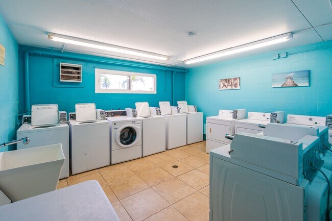 Building Photo - Riverfront 1-Bedroom Condo with Intracoastal Views – Daytona Beach, FL