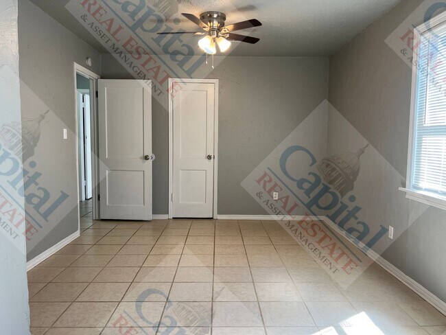 Building Photo - Home Sweet Home