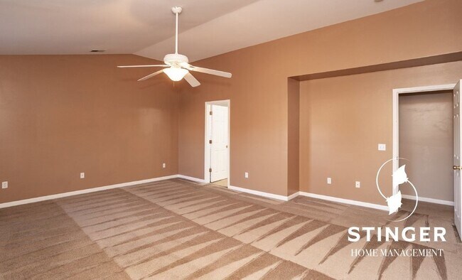 Building Photo - 82 Shadow Moss Dr