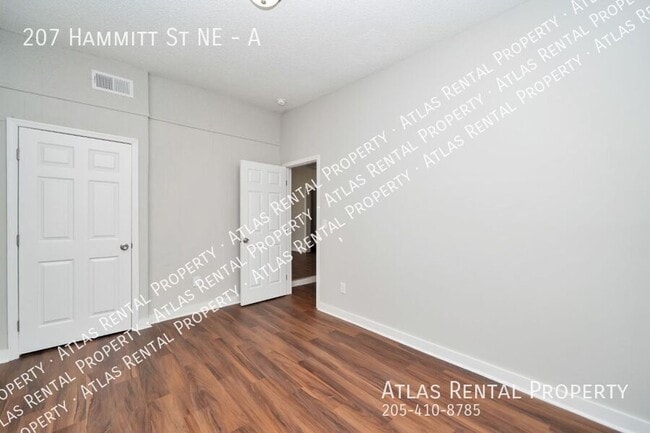 Building Photo - 207 Hammitt St NE