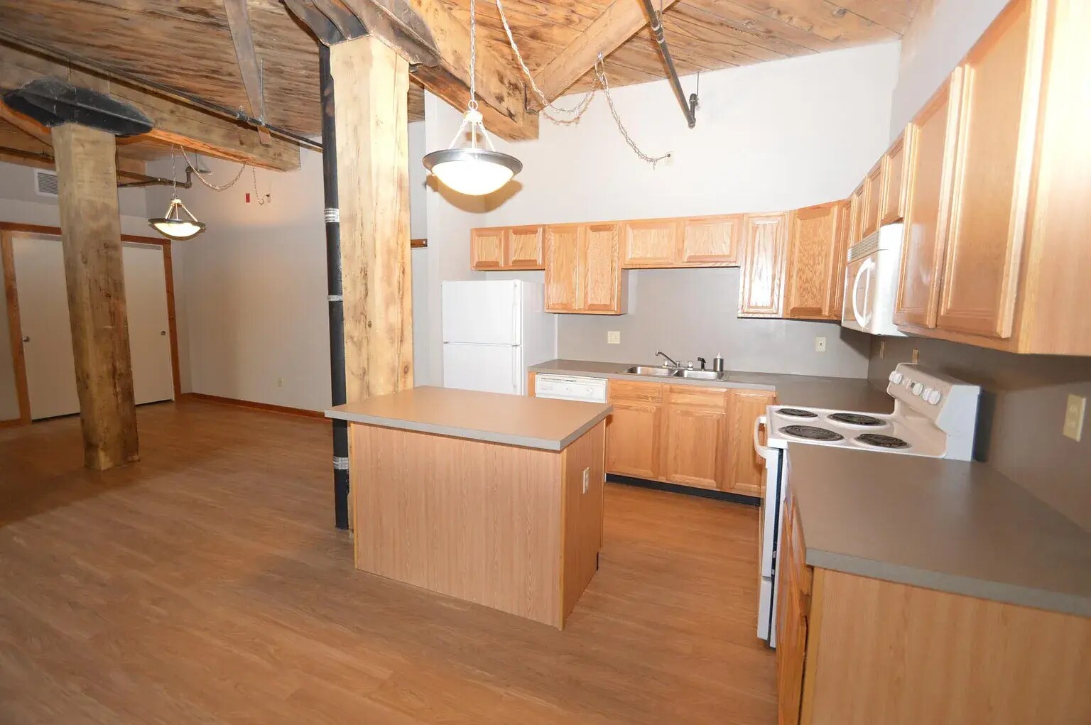 Kitchen - 940 Monroe Ave NW