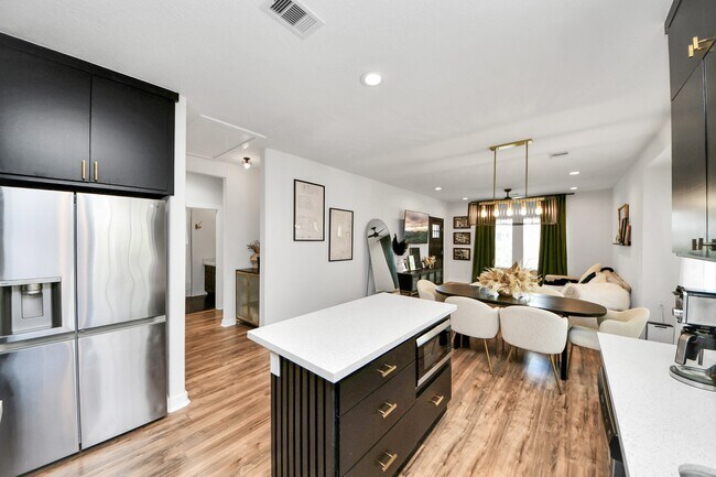 Building Photo - 111 Jenkins St