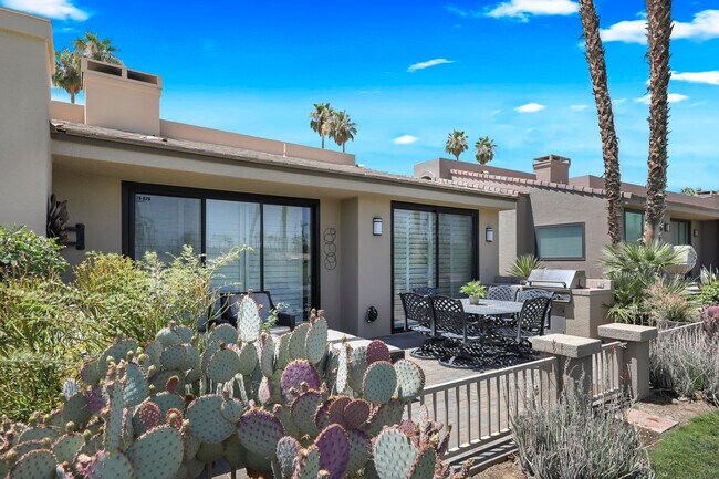 Building Photo - 76570 Hollyhock Dr