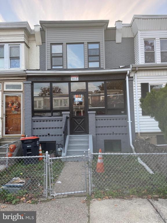 Building Photo - 810 McDowell Ave