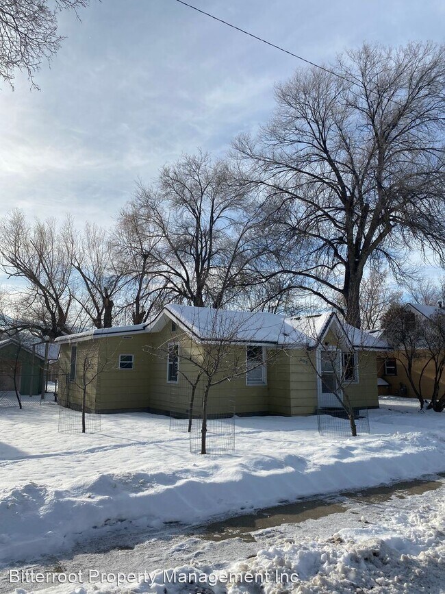 Building Photo - 2 br, 1.5 bath House - 203 Dearborn