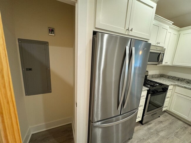 Building Photo - 3BR/3.5BA For Rent