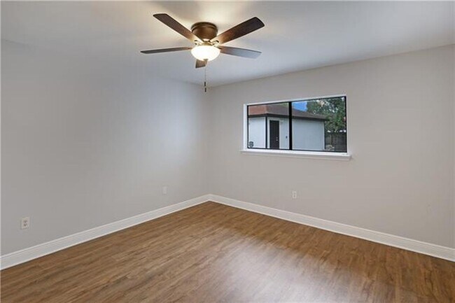 Building Photo - Four Bedroom, Two Bath- N Lake Verret