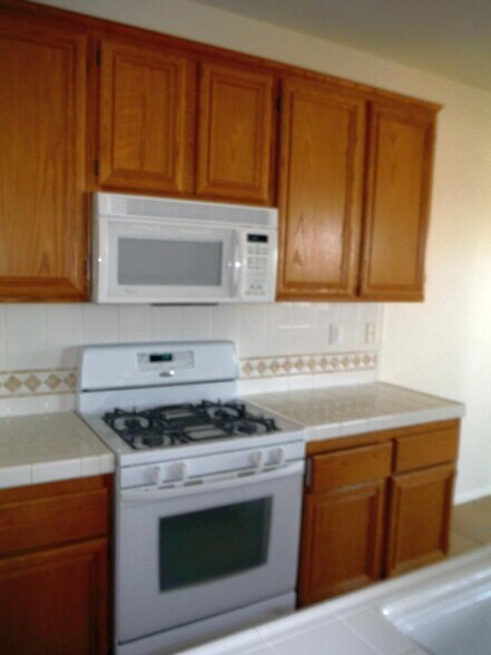 Building Photo - 44218 Amethyst St