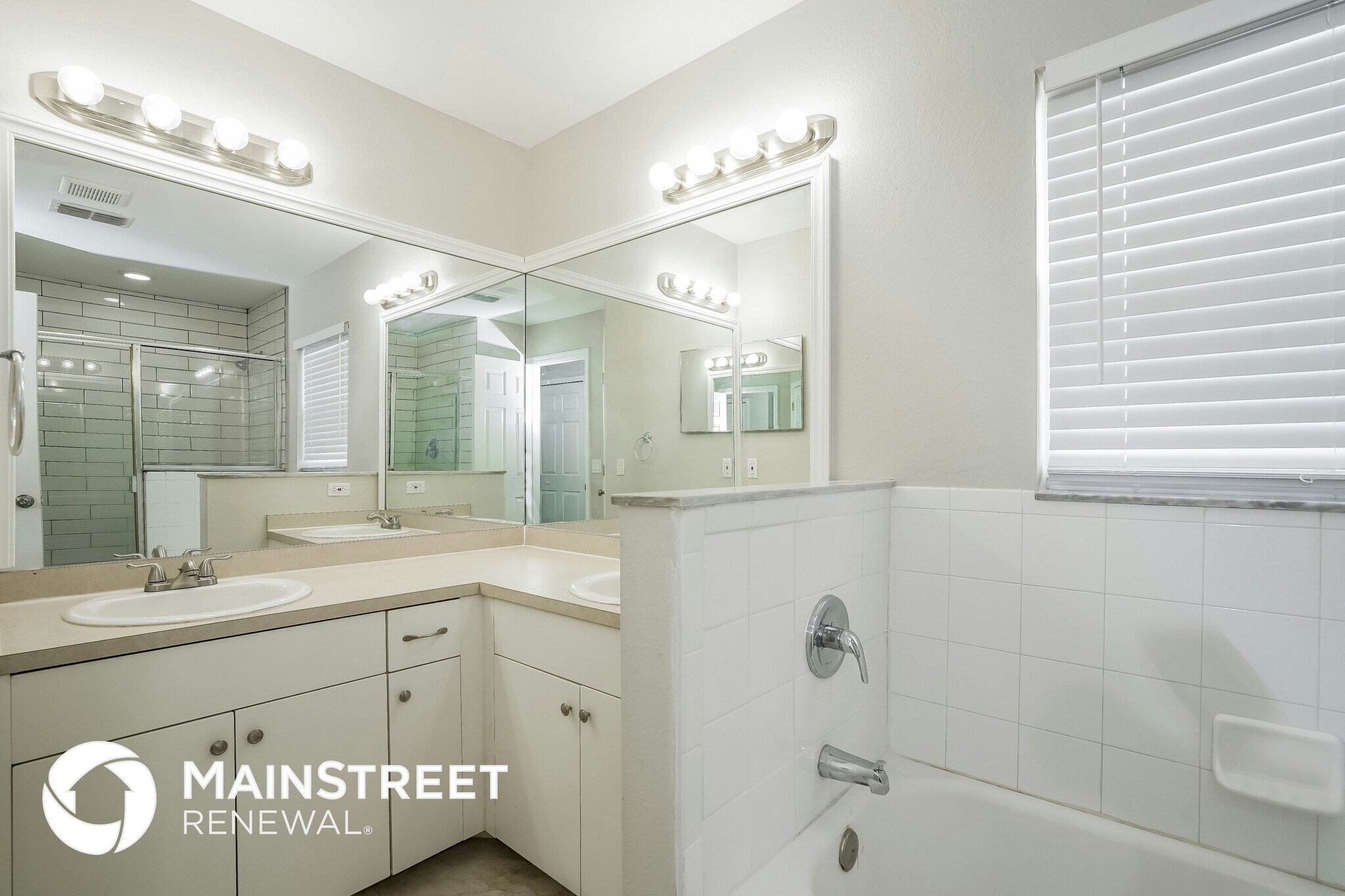 Building Photo - 1223 NW 9th Ave