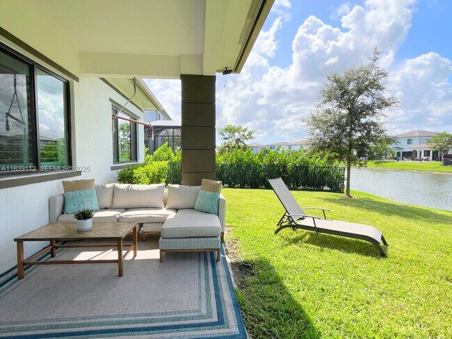 Building Photo - 10711 Aqua Ct