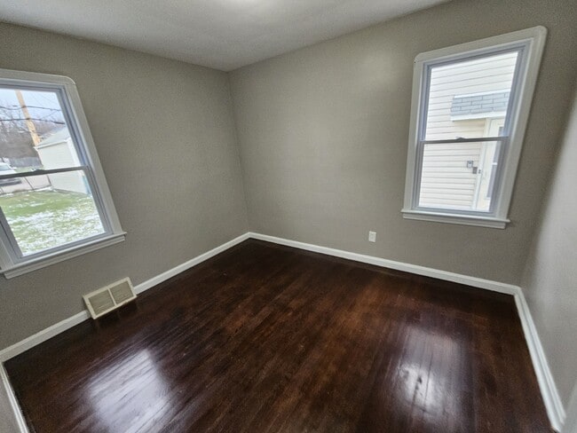 Building Photo - 19807 Gardenview Dr