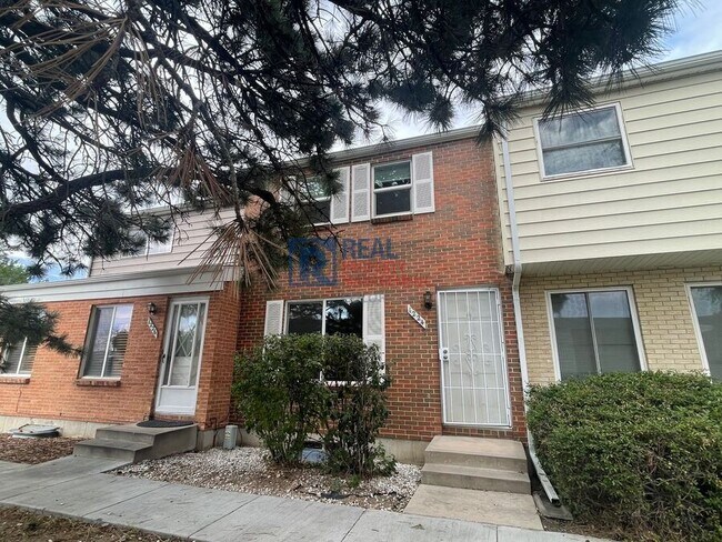 Primary Photo - 1224 Cree Dr