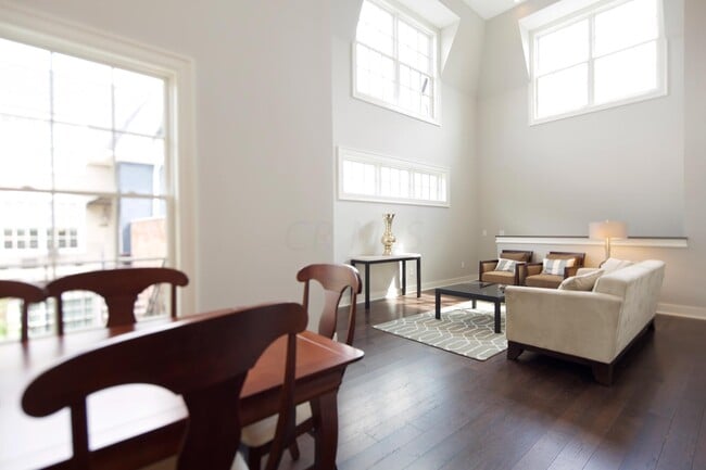 Building Photo - 84 N 6th St