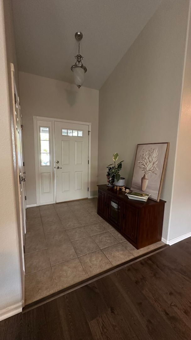 Building Photo - Great 3 Bedroom 2 Bath House!