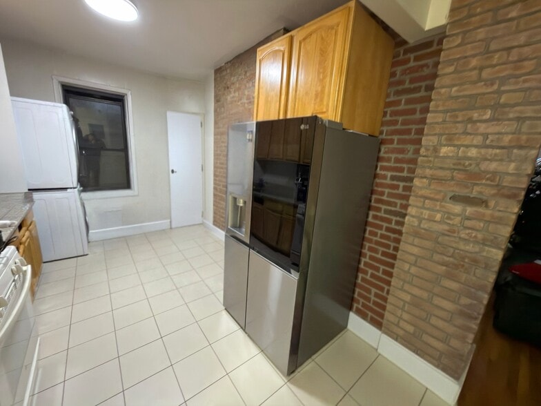 Building Photo - 2128 Newtown Ave