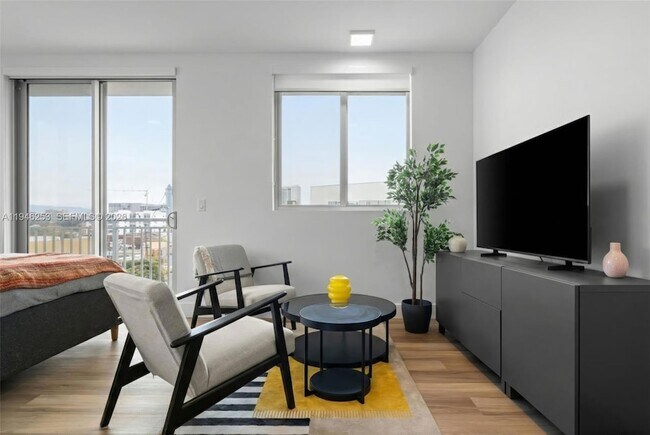 Building Photo - 650 SW 1st St