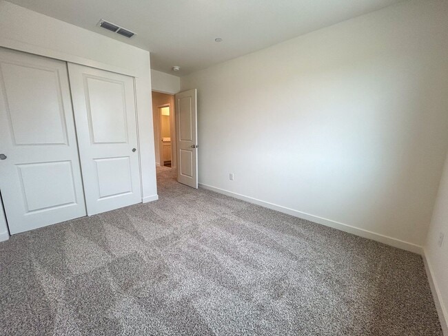 Building Photo - NEW BUILD HOME - Comfortable Living in a New Redding Neighborhood