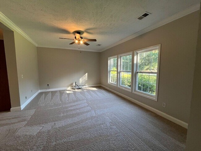 Building Photo - Charming 3-bedroom, 2-bathroom home located in the delightful community of Castle Hayne