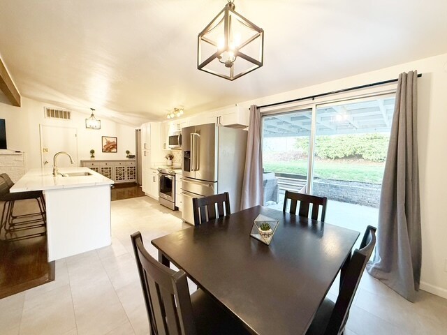 Building Photo - 318 E 28th St