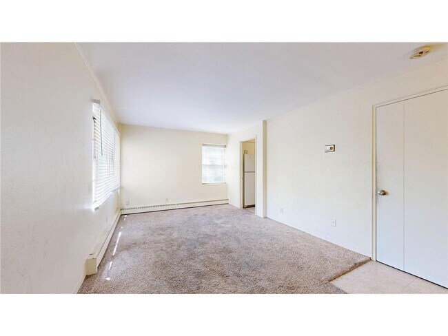 Building Photo - 235 Exeter Pl