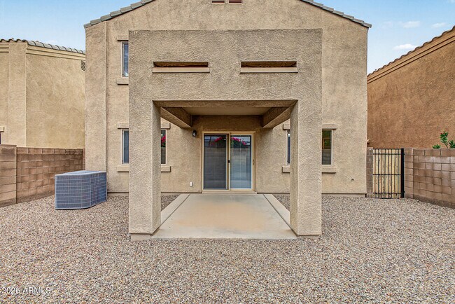 Building Photo - 6135 E Paradise Ln